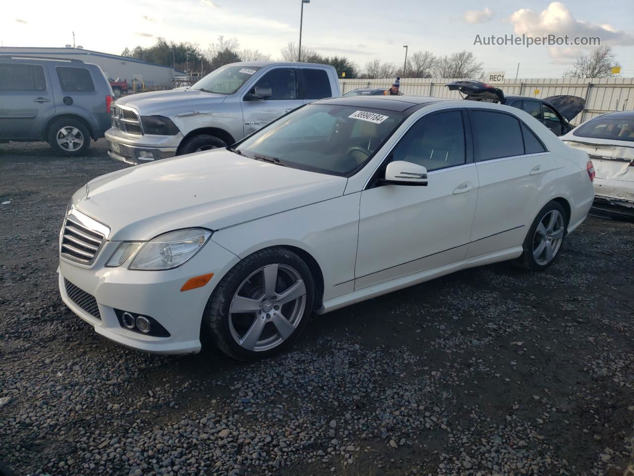 2010 Mercedes-benz E 350 White vin: WDDHF5GBXAA239286