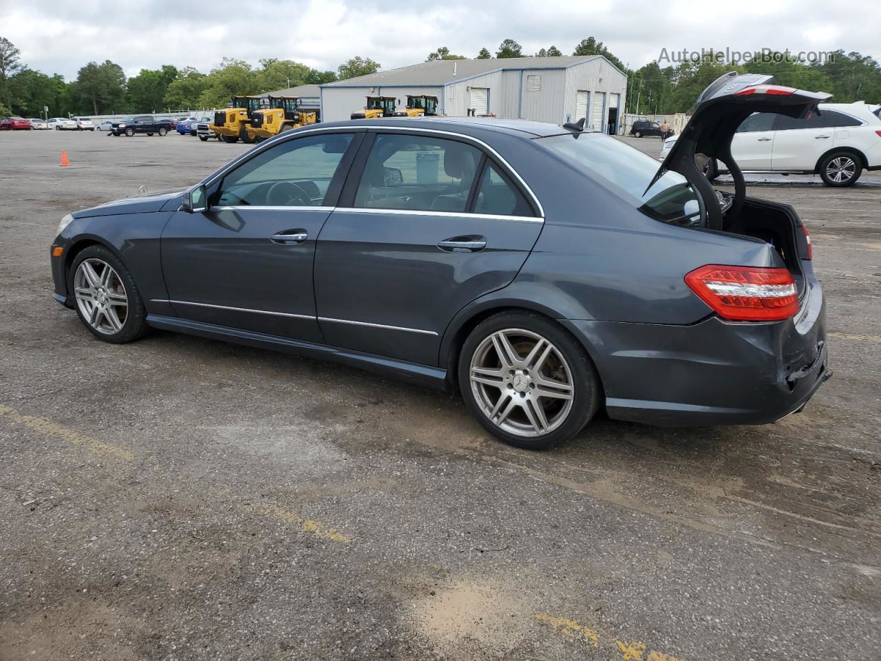 2010 Mercedes-benz E 550 Gray vin: WDDHF7CB0AA028437