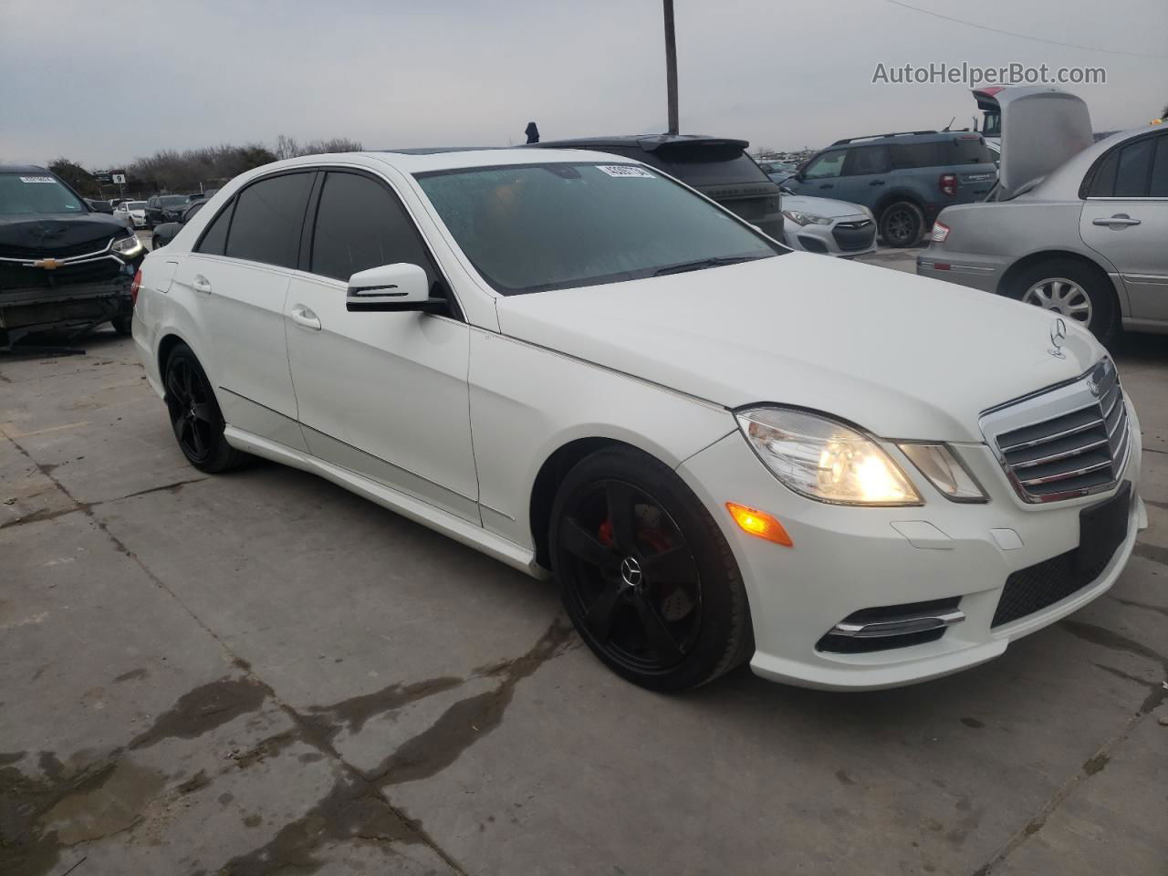 2010 Mercedes-benz E 350 4matic White vin: WDDHF8HBXAA120587