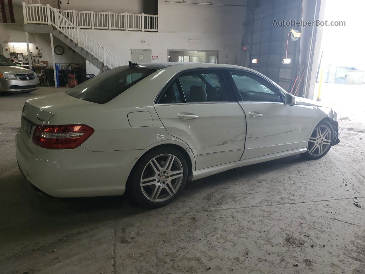 2010 Mercedes-benz E 350 4matic Белый vin: WDDHF8HBXAA123926