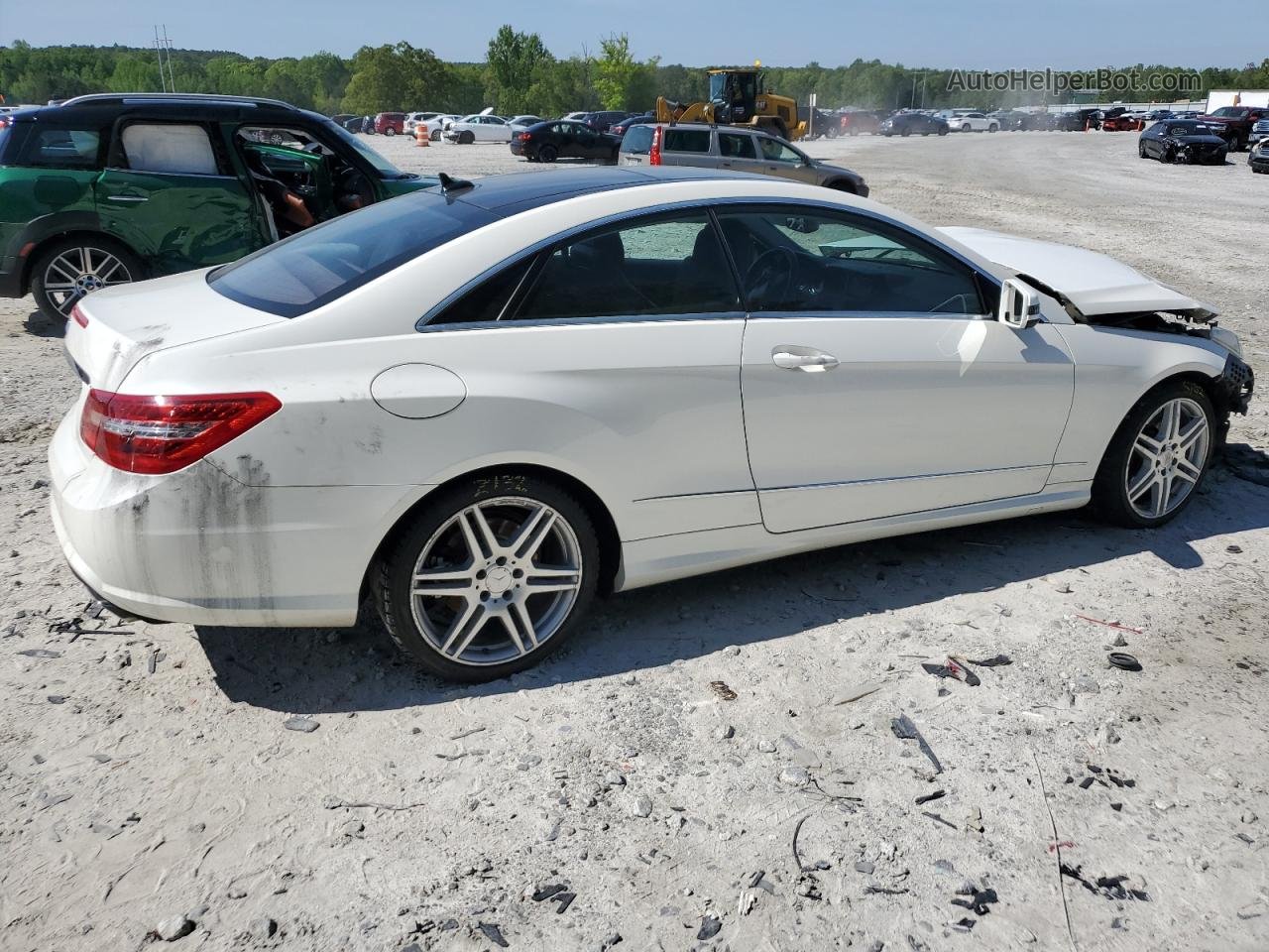 2010 Mercedes-benz E 550 White vin: WDDKJ7CBXAF042336