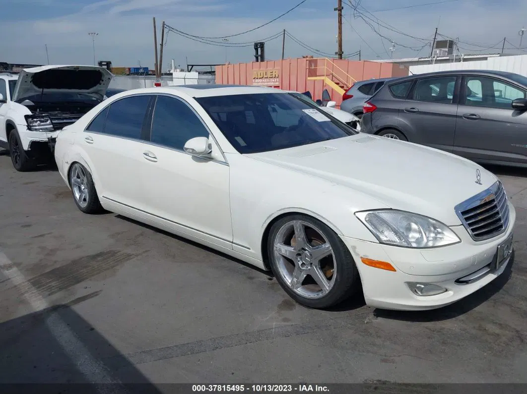 2008 Mercedes-benz S 550 White vin: WDDNG71X78A200231