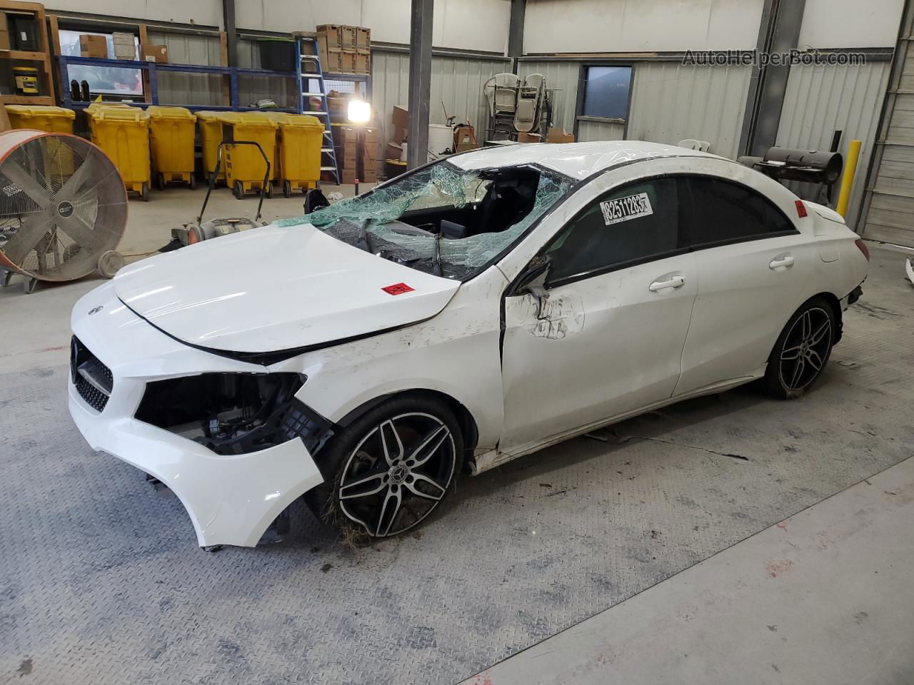 2019 Mercedes-benz Cla 250 White vin: WDDSJ4EB1KN756259