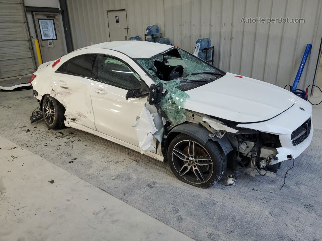 2019 Mercedes-benz Cla 250 White vin: WDDSJ4EB1KN756259