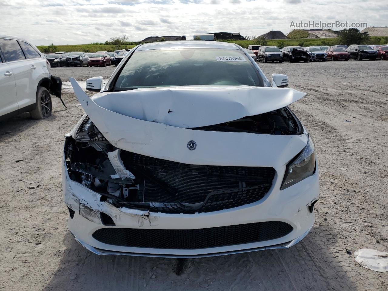 2019 Mercedes-benz Cla 250 White vin: WDDSJ4EB4KN754585