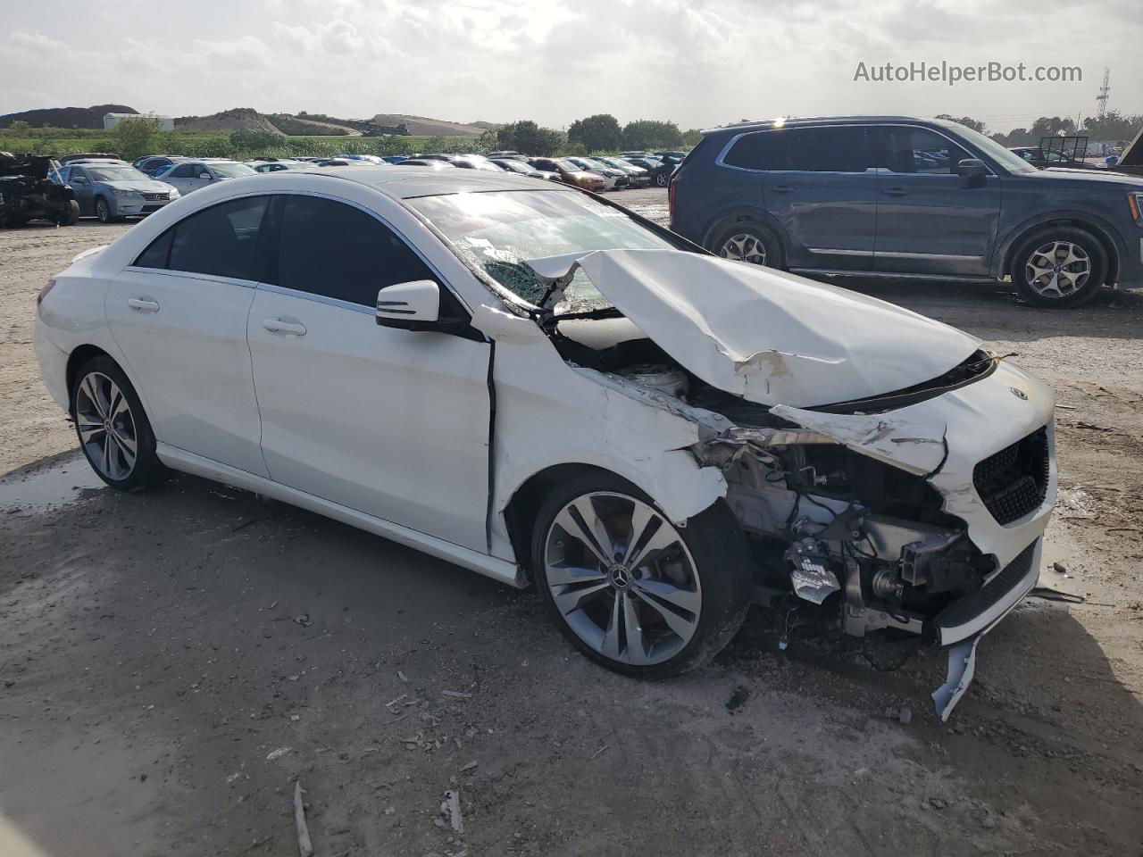 2019 Mercedes-benz Cla 250 White vin: WDDSJ4EB8KN721976