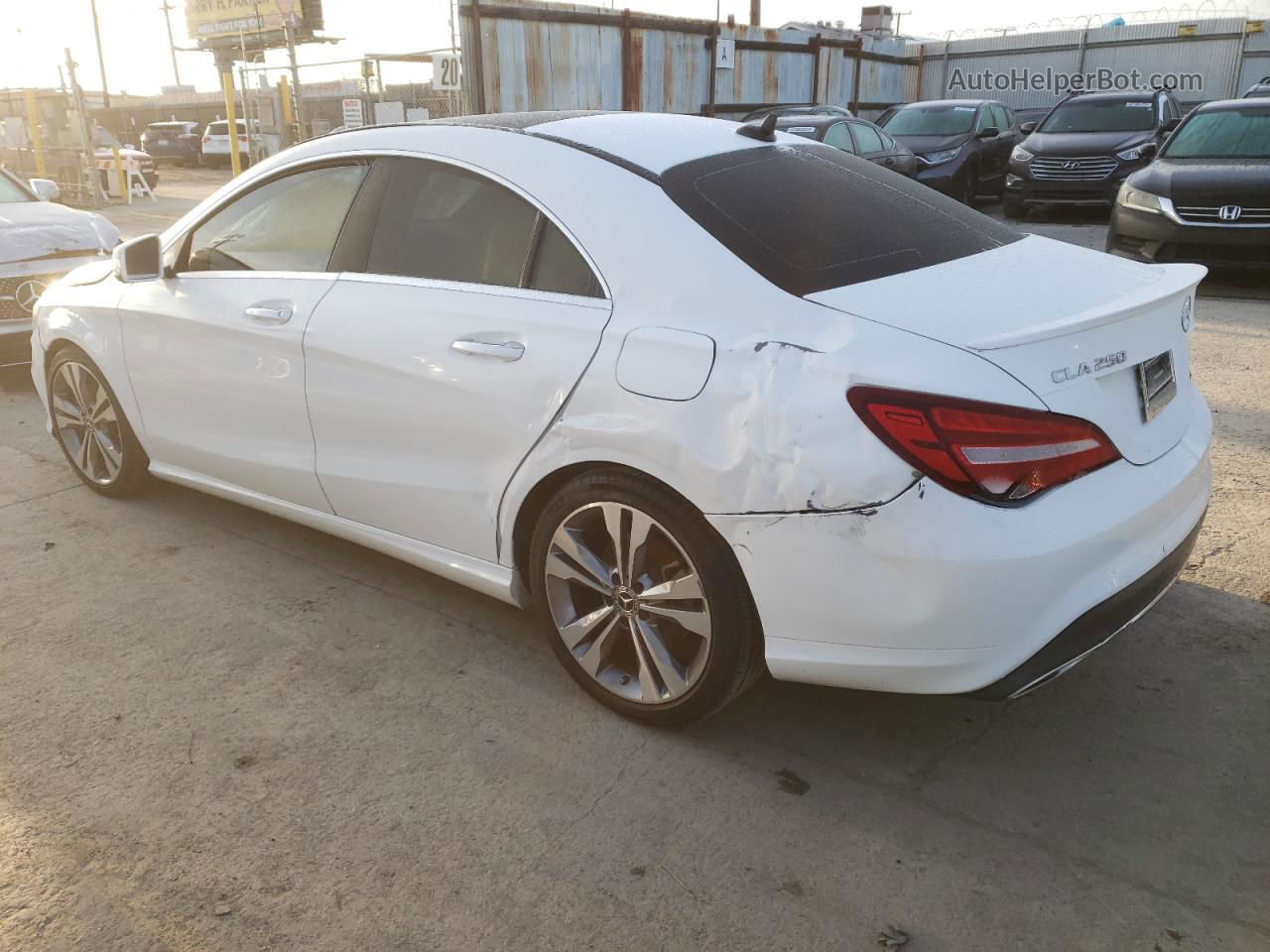 2019 Mercedes-benz Cla 250 White vin: WDDSJ4EB8KN748255