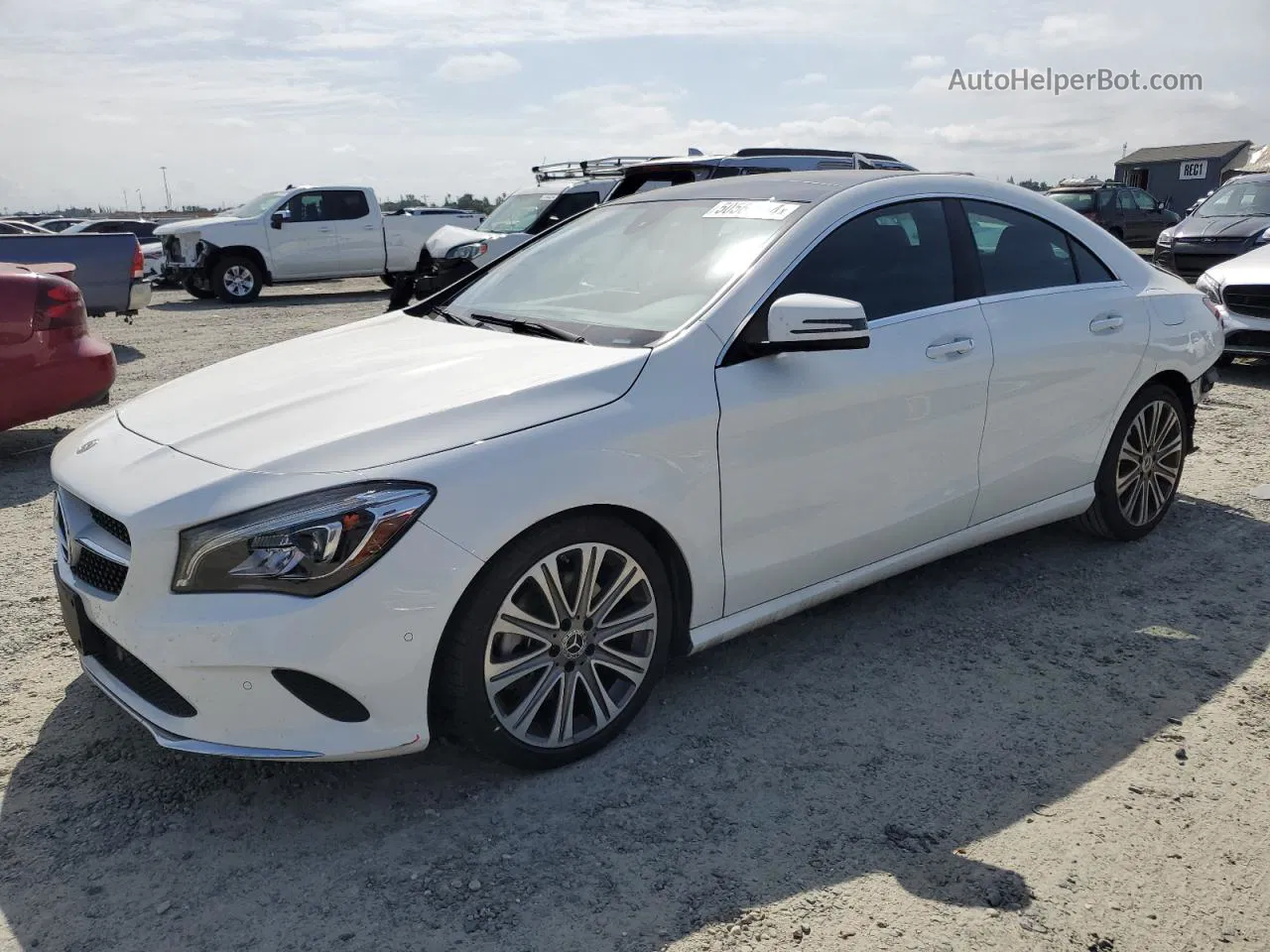 2019 Mercedes-benz Cla 250 White vin: WDDSJ4EB9KN719220