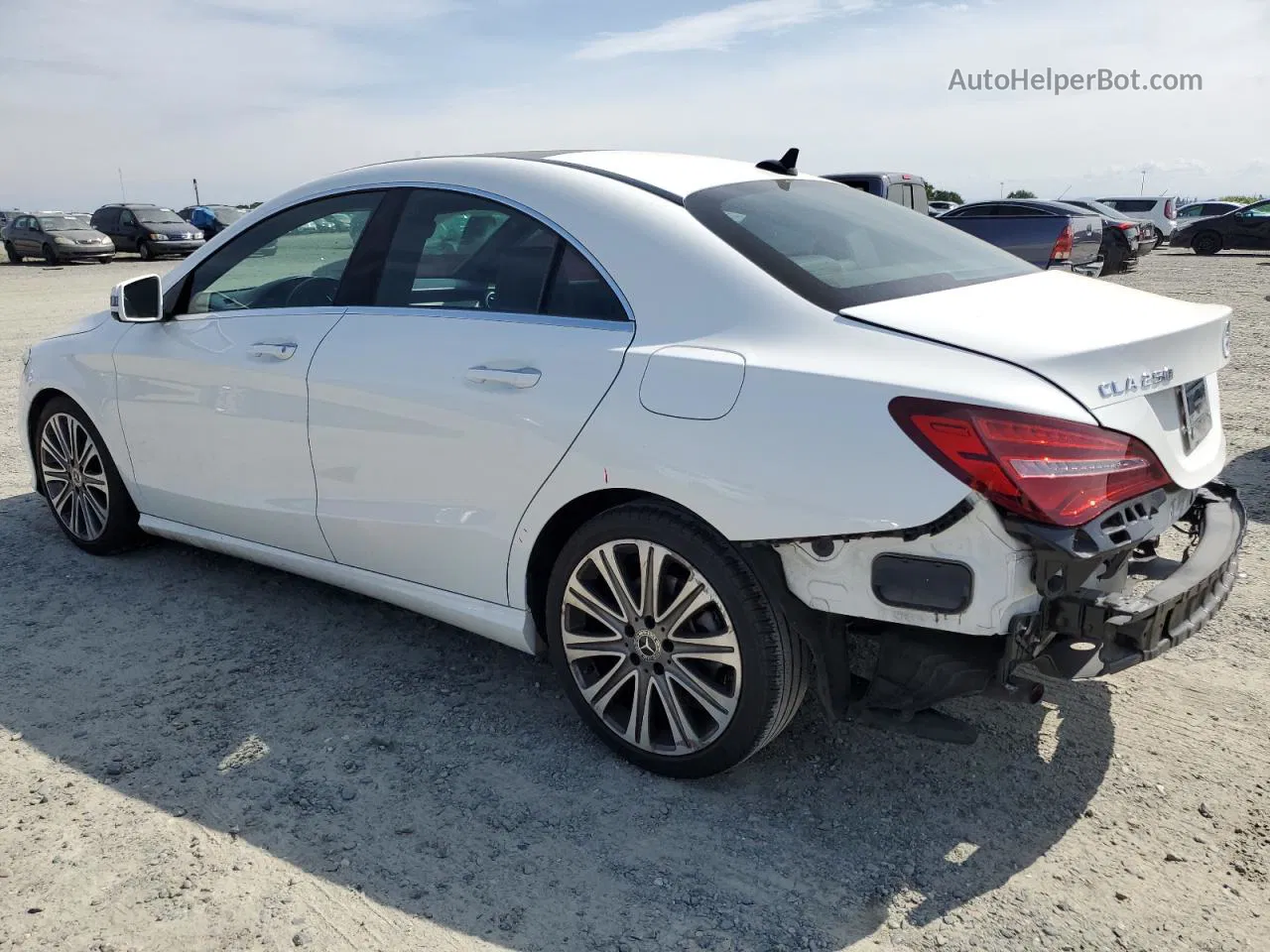 2019 Mercedes-benz Cla 250 White vin: WDDSJ4EB9KN719220