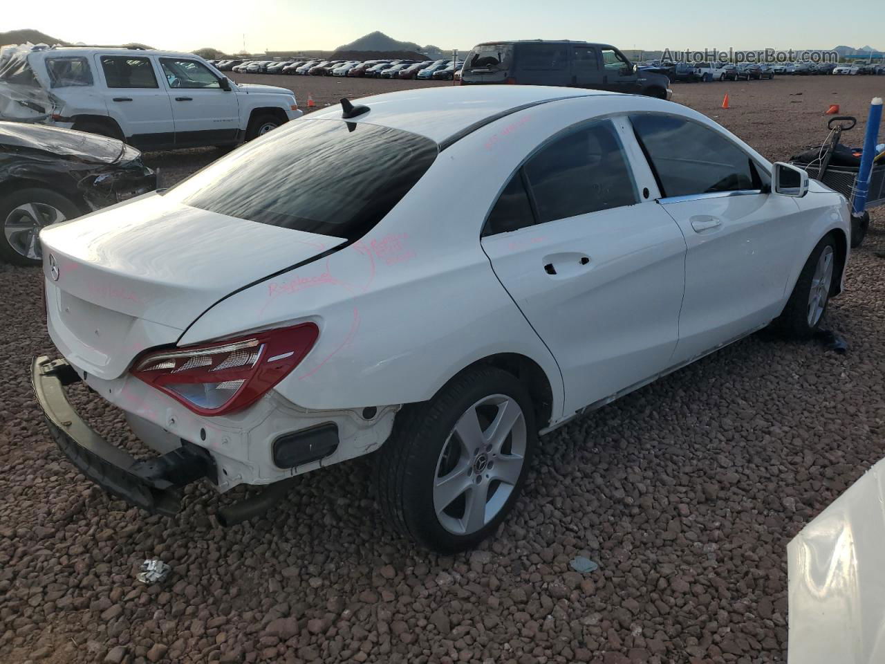 2019 Mercedes-benz Cla 250 White vin: WDDSJ4EBXKN762755