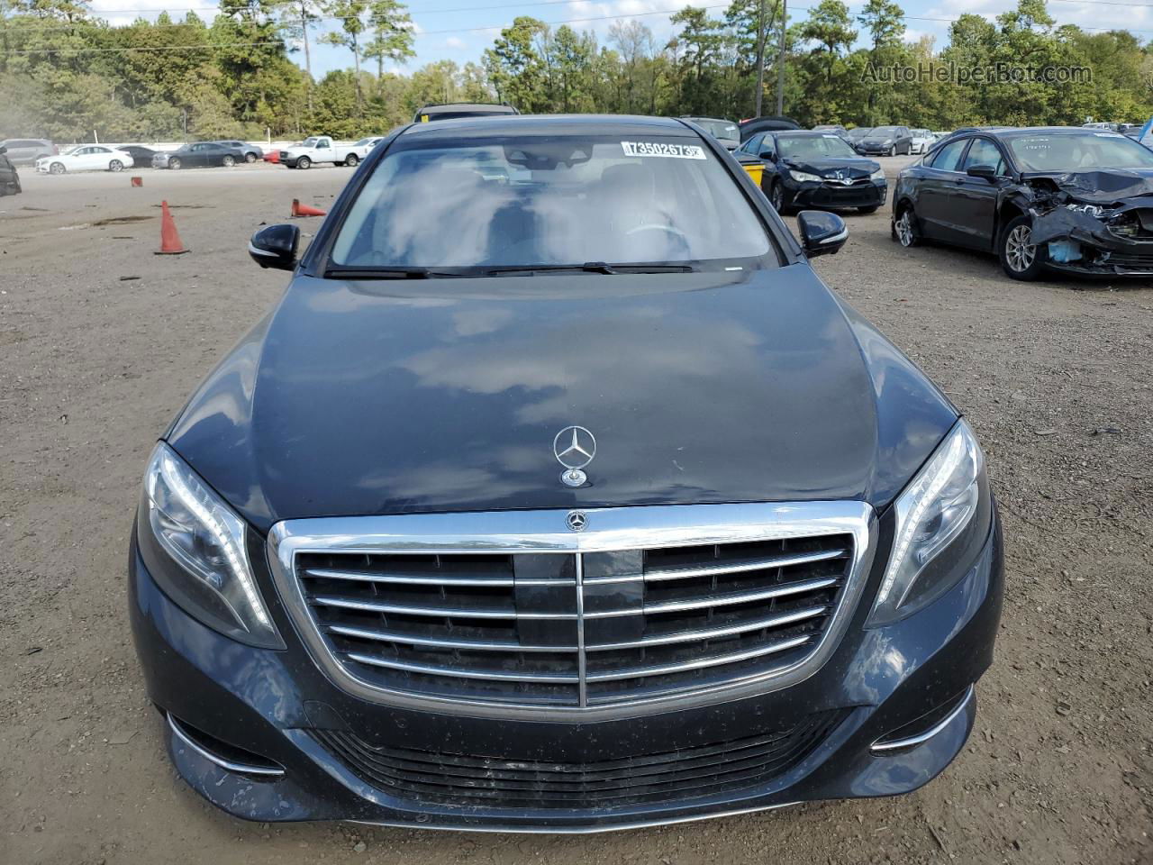 2015 Mercedes-benz S 550 Синий vin: WDDUG8CB2FA160012