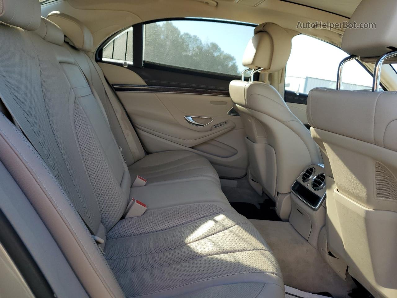2015 Mercedes-benz S 550 Серый vin: WDDUG8CB5FA132768