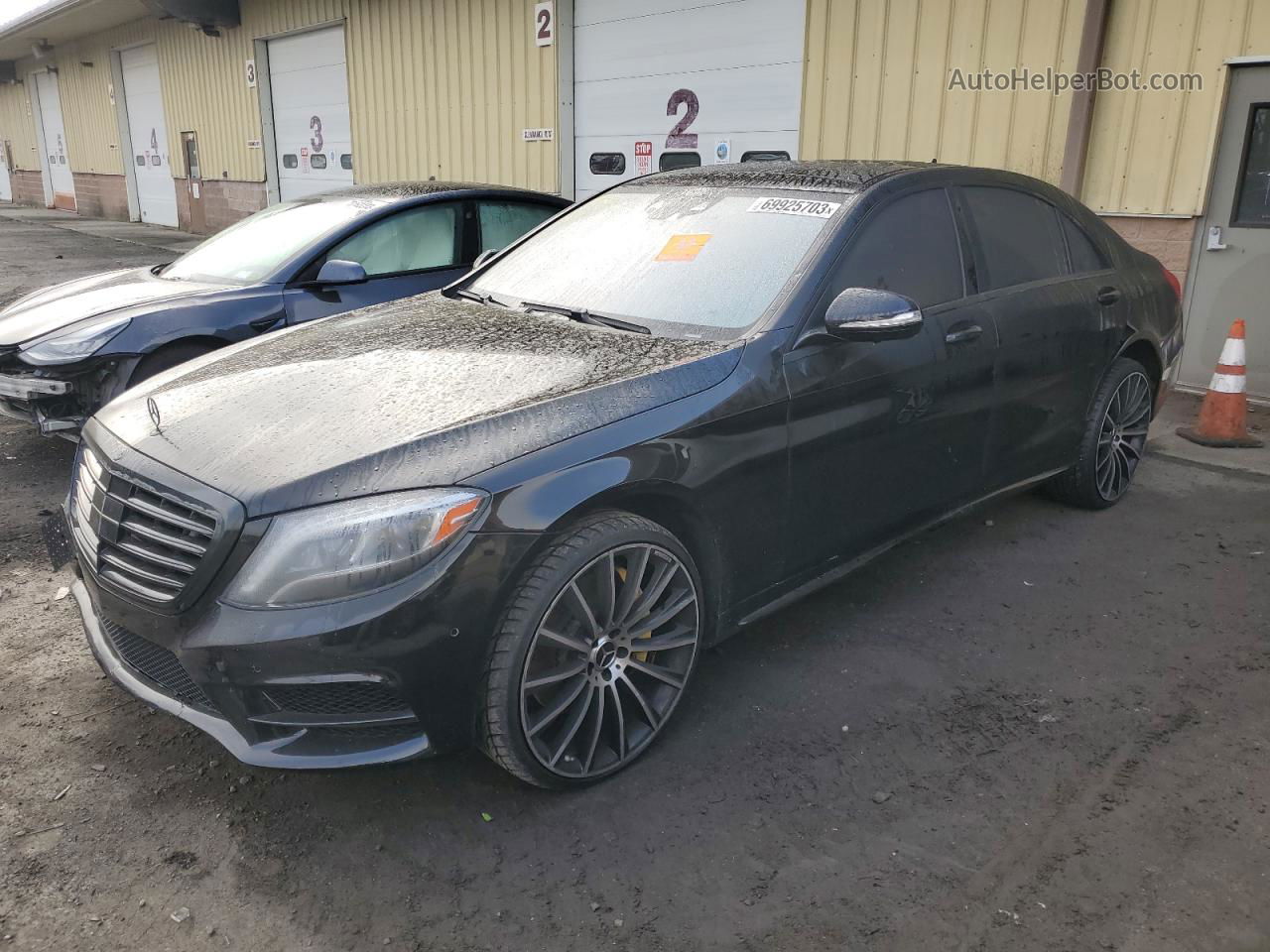 2015 Mercedes-benz S 550 Черный vin: WDDUG8CB7FA118225