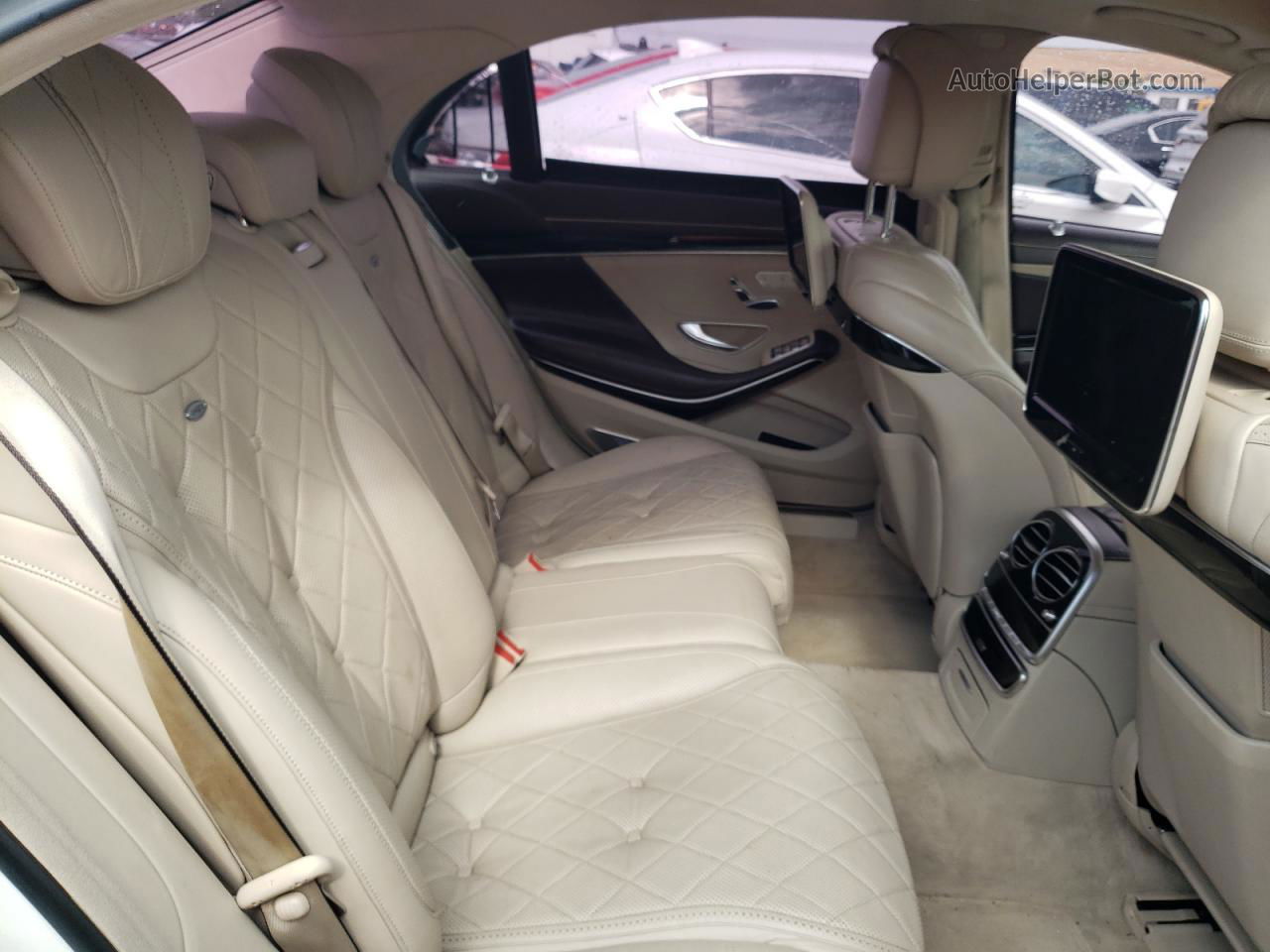 2015 Mercedes-benz S 550 White vin: WDDUG8CBXFA146536