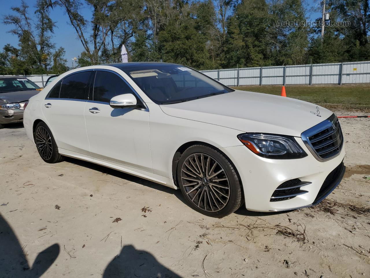 2019 Mercedes-benz S 560 White vin: WDDUG8DB0KA433408