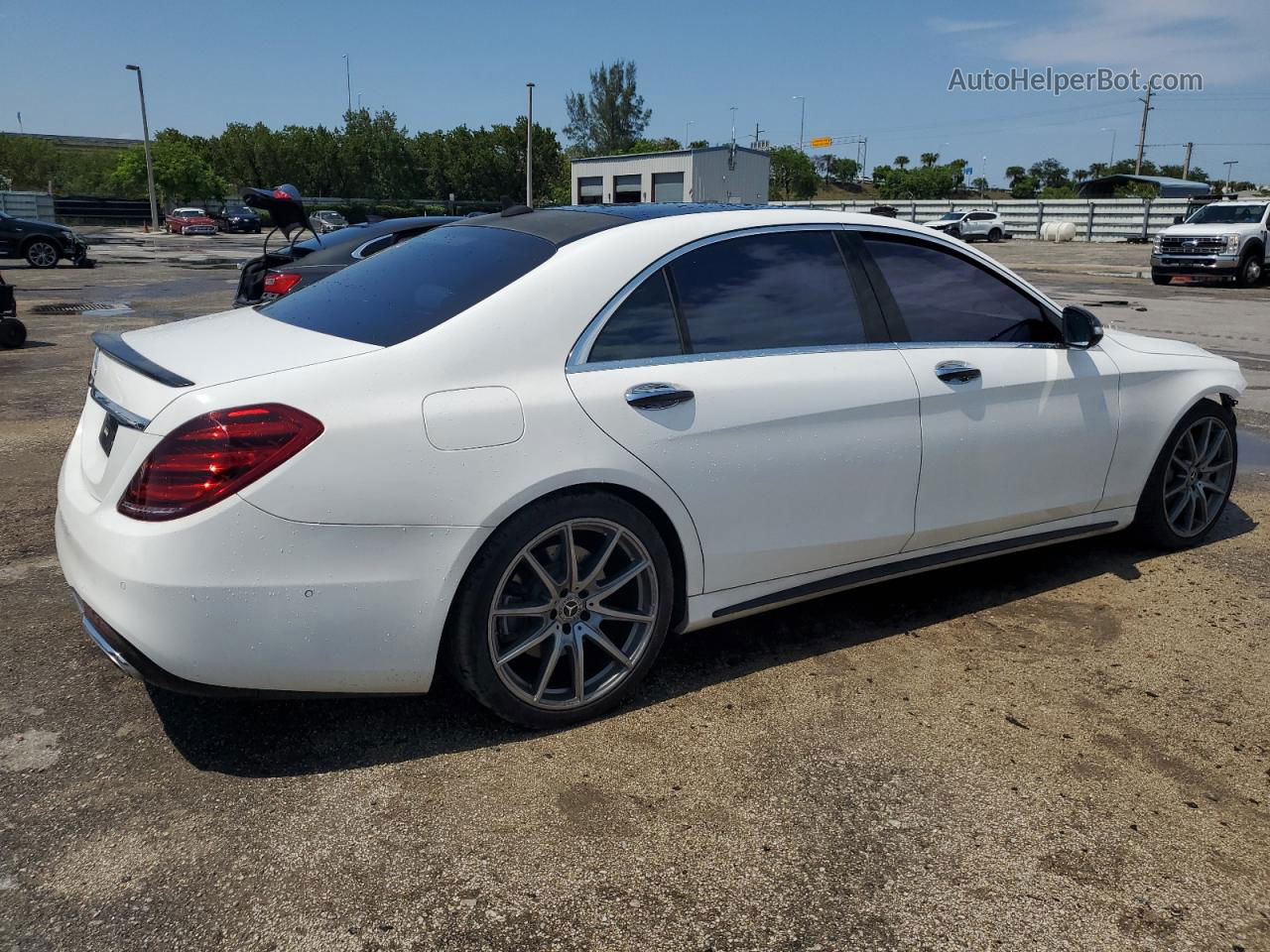 2019 Mercedes-benz S 560 Белый vin: WDDUG8DB4KA455119