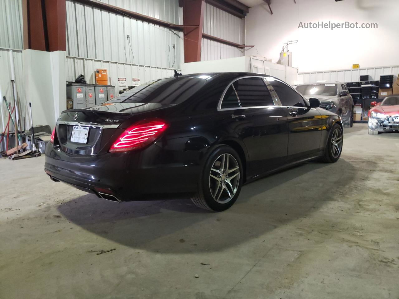 2015 Mercedes-benz S 550 4matic Черный vin: WDDUG8FB3FA095523