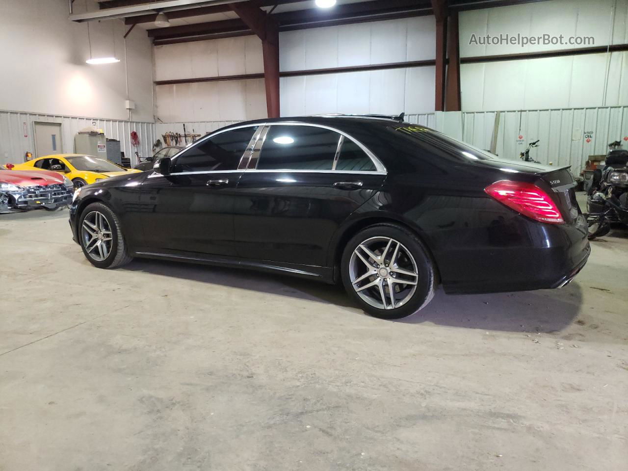 2015 Mercedes-benz S 550 4matic Черный vin: WDDUG8FB3FA095523