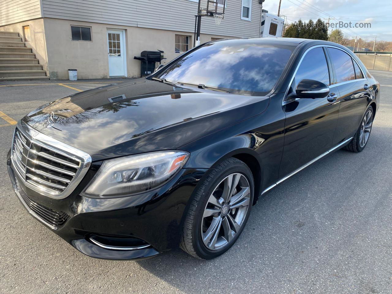 2015 Mercedes-benz S 550 4matic Черный vin: WDDUG8FBXFA099004