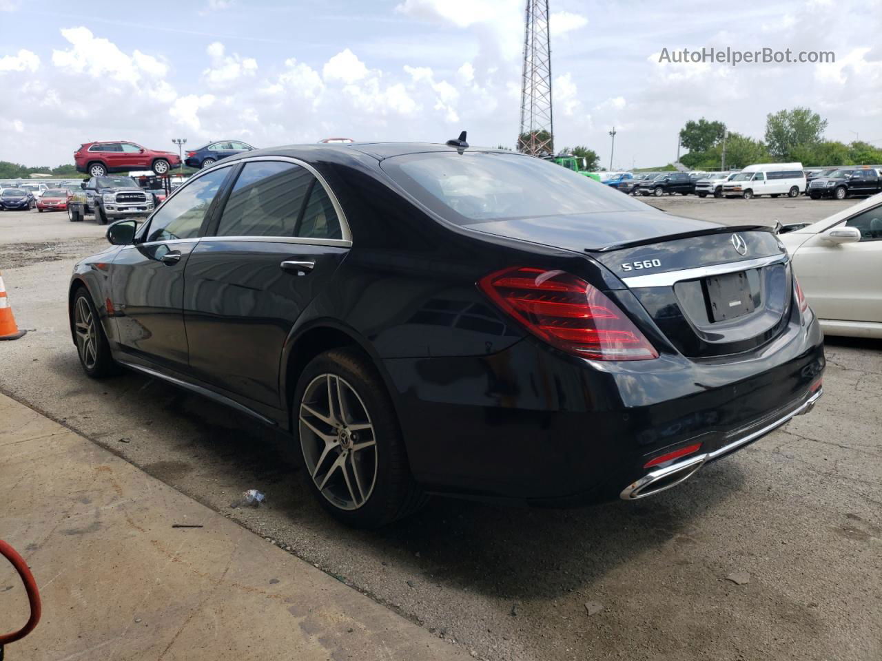 2019 Mercedes-benz S 560 4matic Черный vin: WDDUG8GB1KA443117