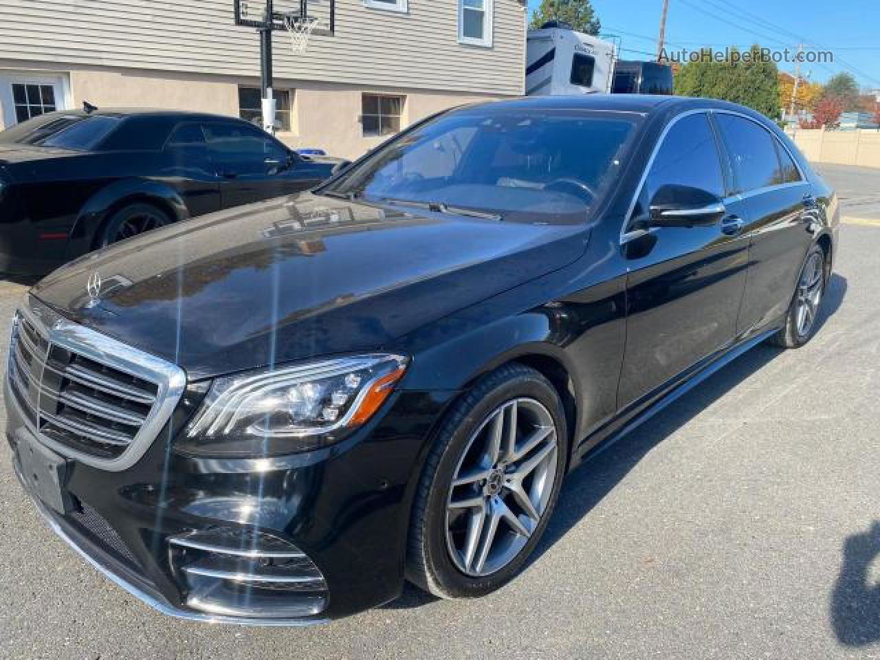 2019 Mercedes-benz S 560 4matic Черный vin: WDDUG8GB3KA448903