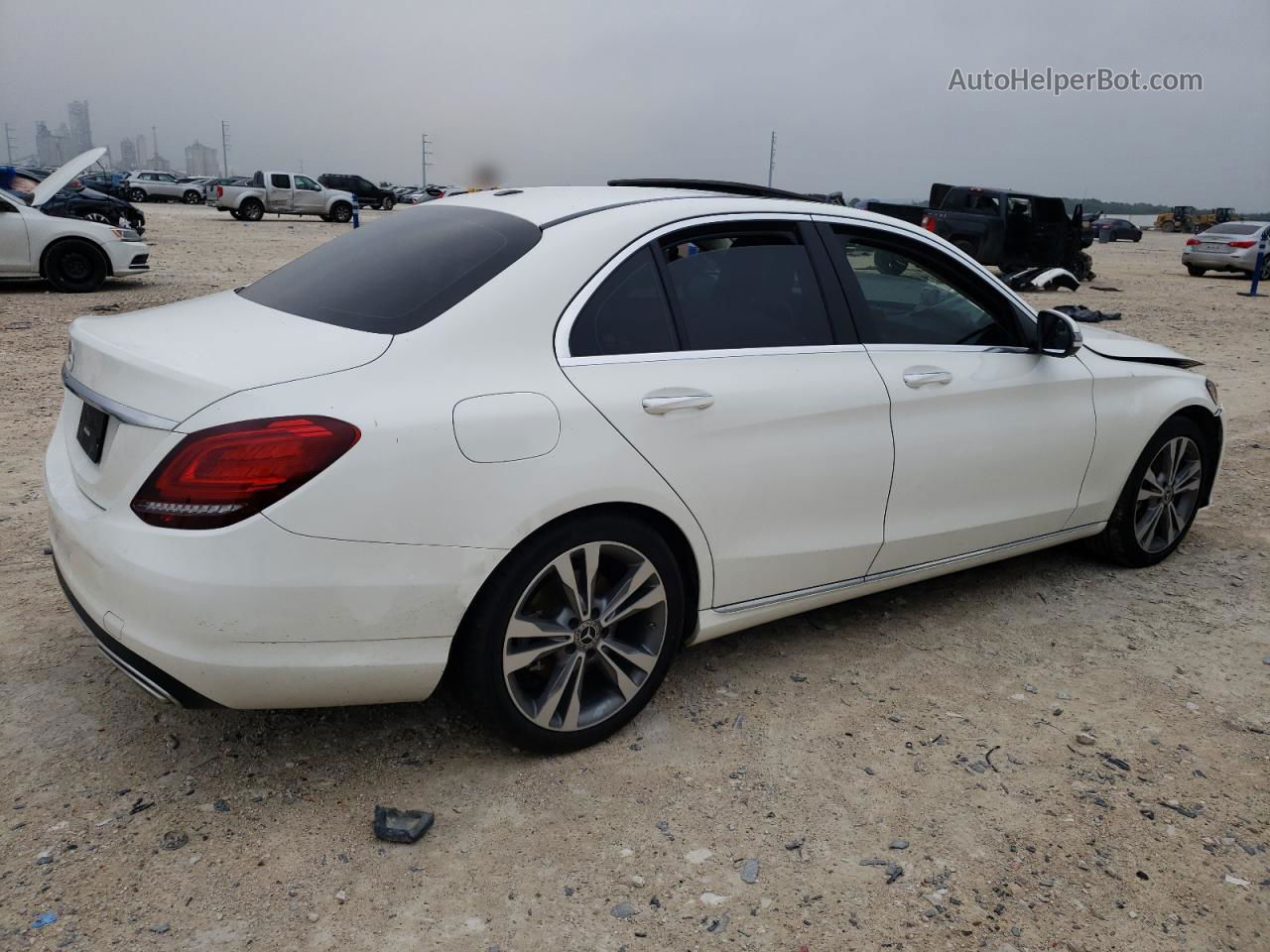 2019 Mercedes-benz C 300 White vin: WDDWF8DB8KR483289