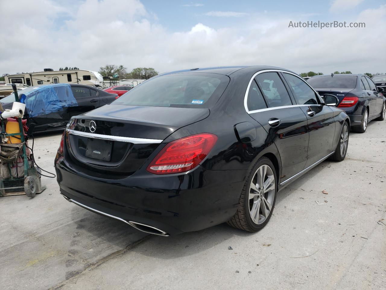 2018 Mercedes-benz C 300 Черный vin: 55SWF4JB8JU271261