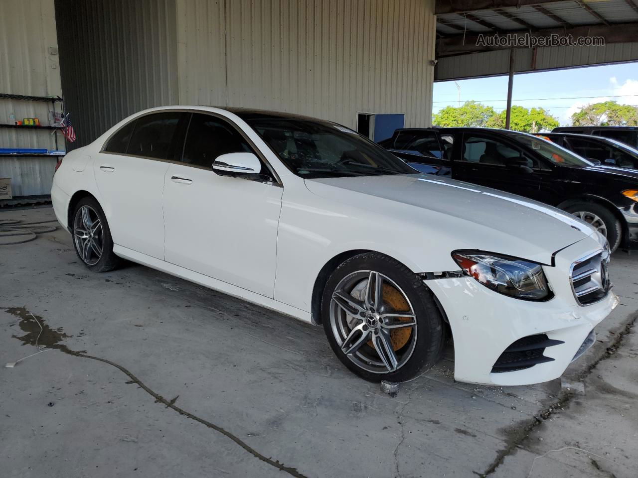 2019 Mercedes-benz E 300 White vin: WDDZF4JB0KA561010