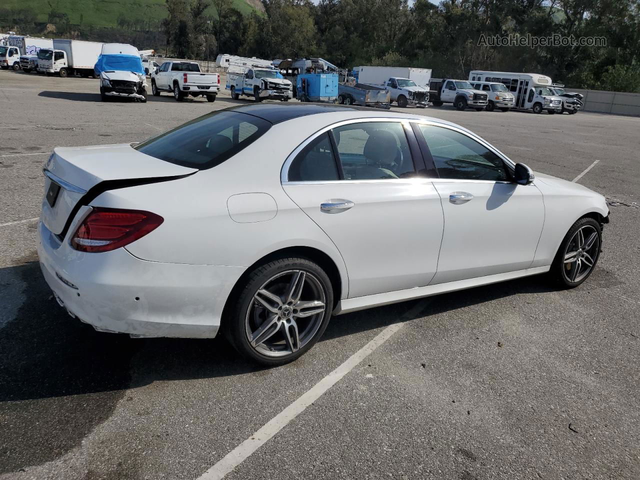 2019 Mercedes-benz E 300 White vin: WDDZF4JB1KA508803