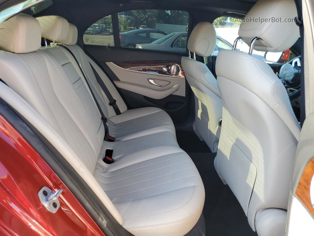 2019 Mercedes-benz E 300 Red vin: WDDZF4JB1KA525875