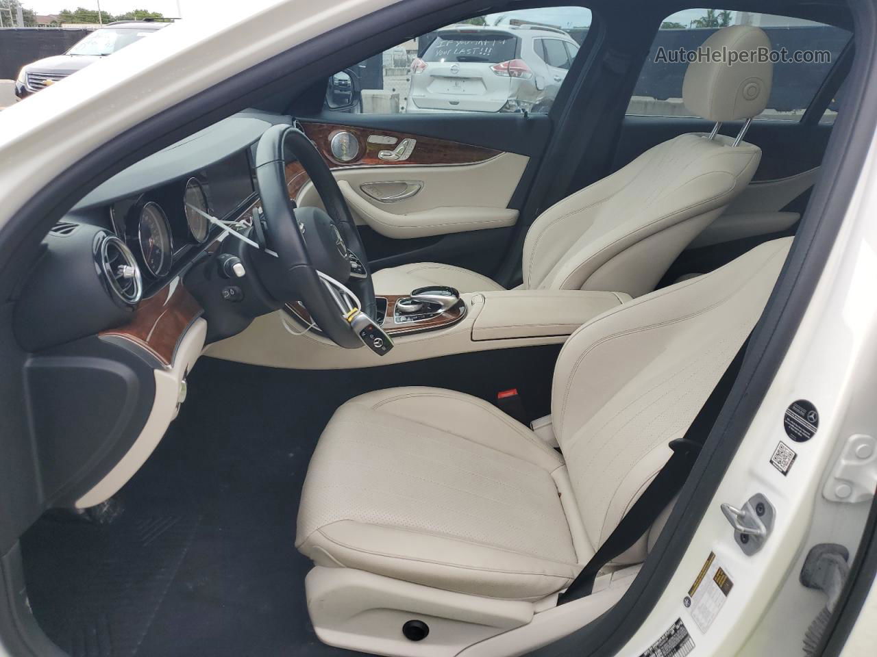 2019 Mercedes-benz E 300 White vin: WDDZF4JB2KA488819