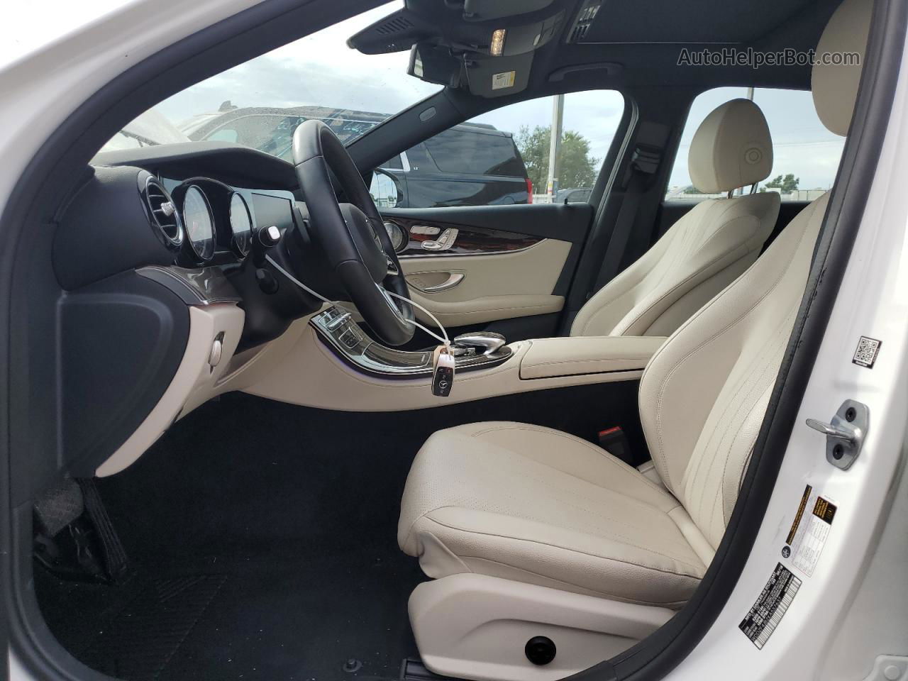 2019 Mercedes-benz E 300 White vin: WDDZF4JB2KA557637