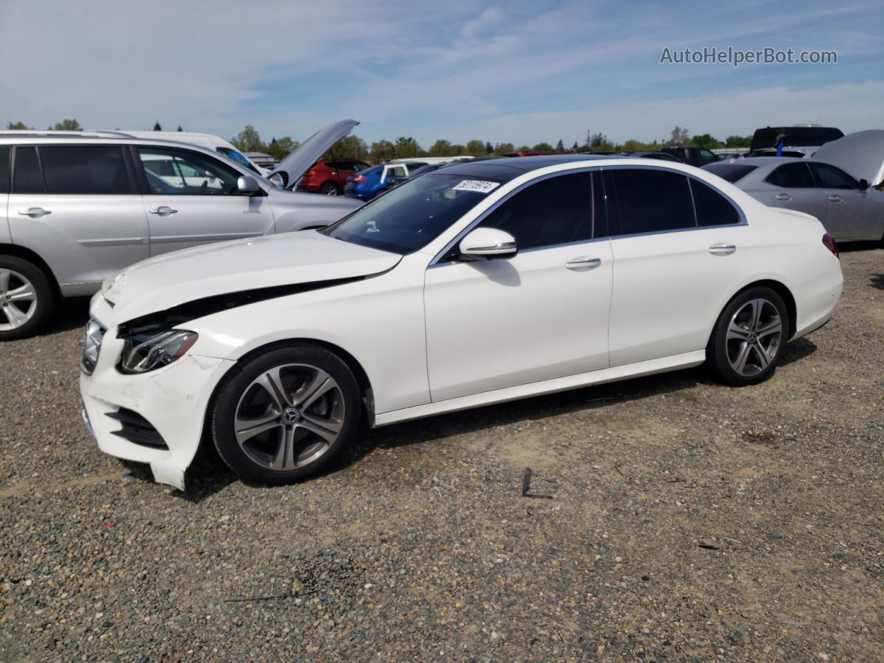 2019 Mercedes-benz E 300 Белый vin: WDDZF4JB2KA620204