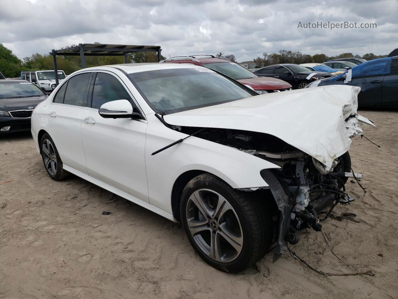 2019 Mercedes-benz E 300 White vin: WDDZF4JB6KA625910