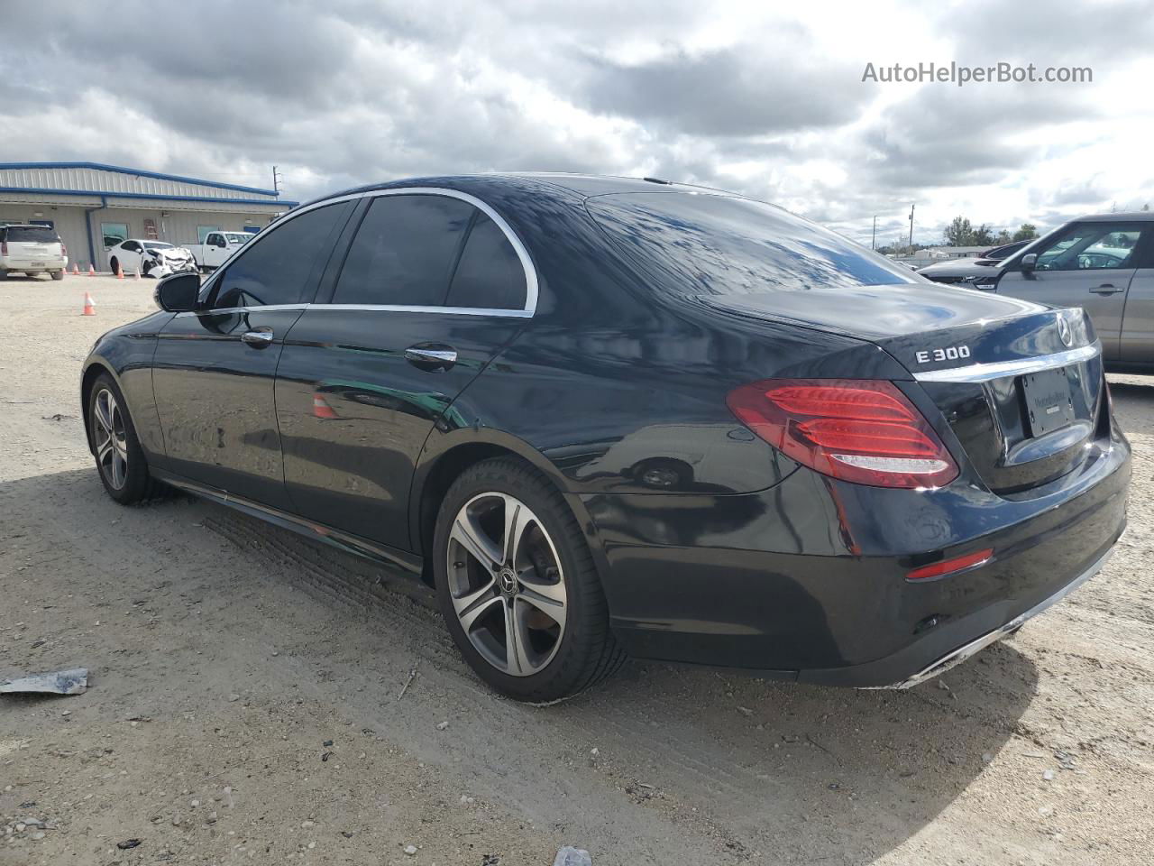 2019 Mercedes-benz E 300 Черный vin: WDDZF4JB7KA658527