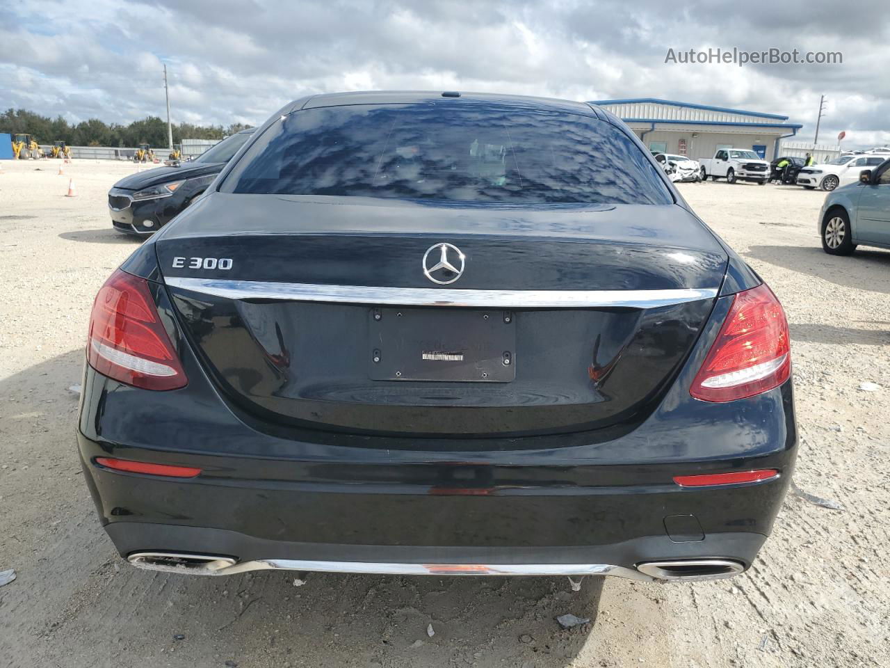 2019 Mercedes-benz E 300 Черный vin: WDDZF4JB7KA658527