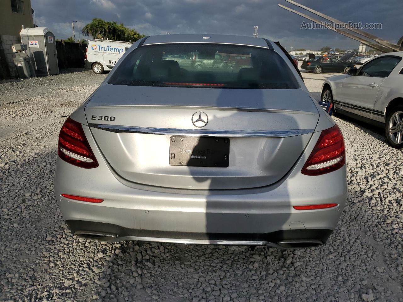 2019 Mercedes-benz E 300 Silver vin: WDDZF4JB8KA516252