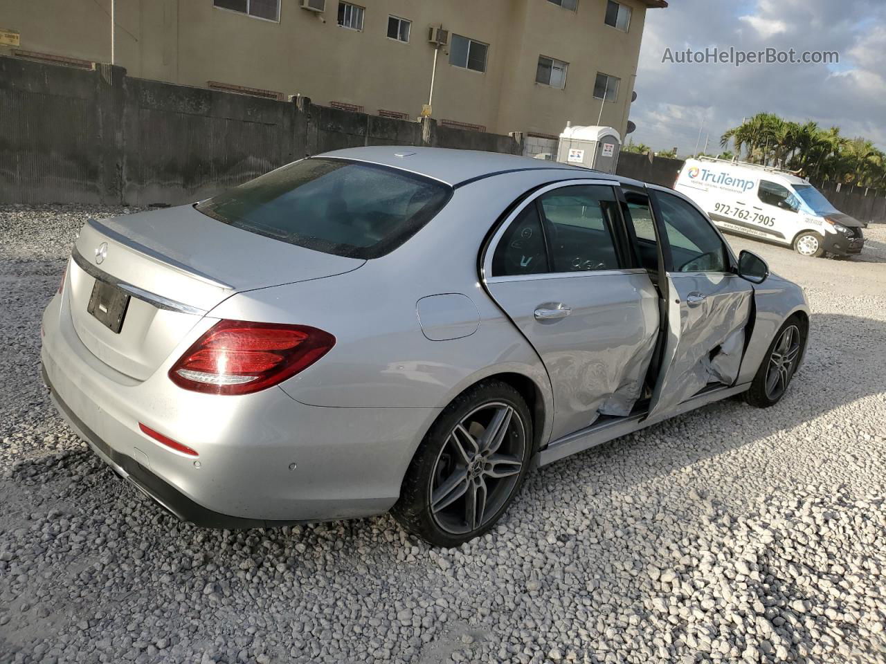 2019 Mercedes-benz E 300 Серебряный vin: WDDZF4JB8KA516252