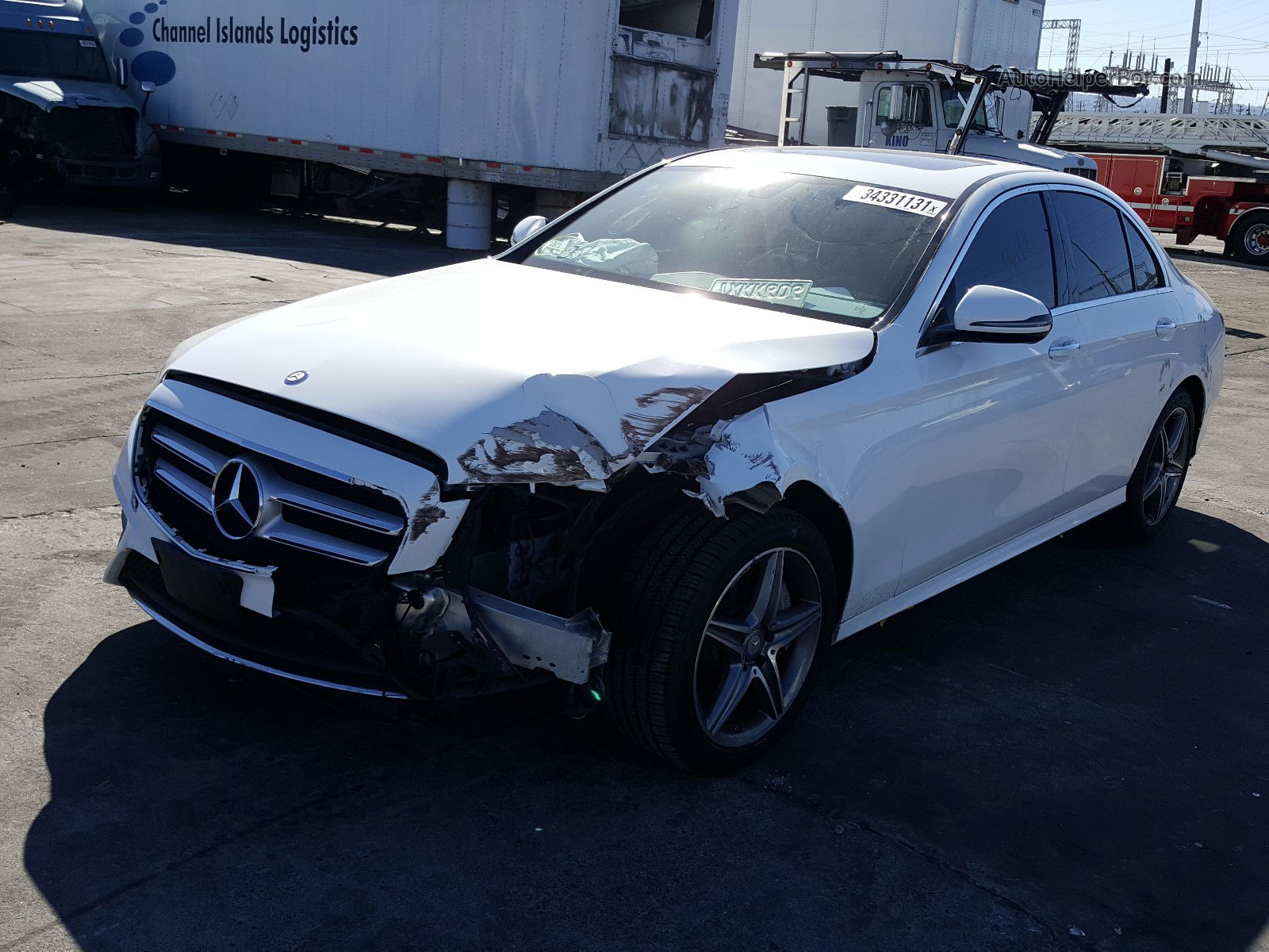 2017 Mercedes-benz E 300 White vin: WDDZF4JB9HA132702