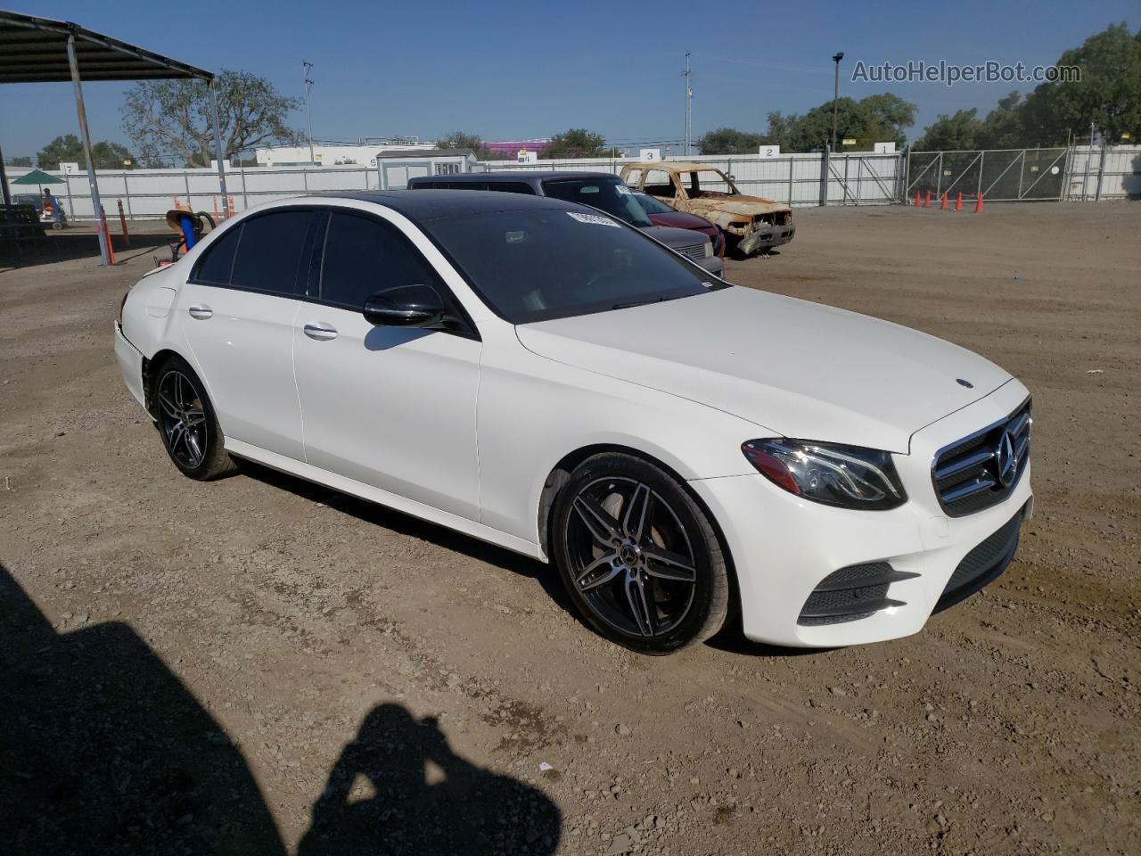 2019 Mercedes-benz E 300 White vin: WDDZF4JBXKA583760