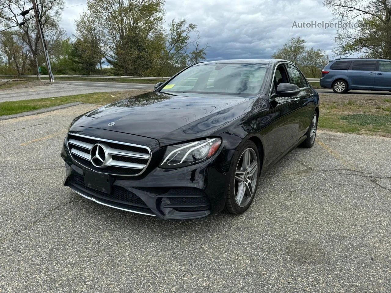 2019 Mercedes-benz E 300 4matic Черный vin: WDDZF4KB0KA632303