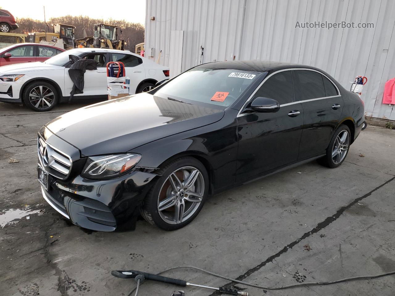 2019 Mercedes-benz E 300 4matic Черный vin: WDDZF4KB1KA553660