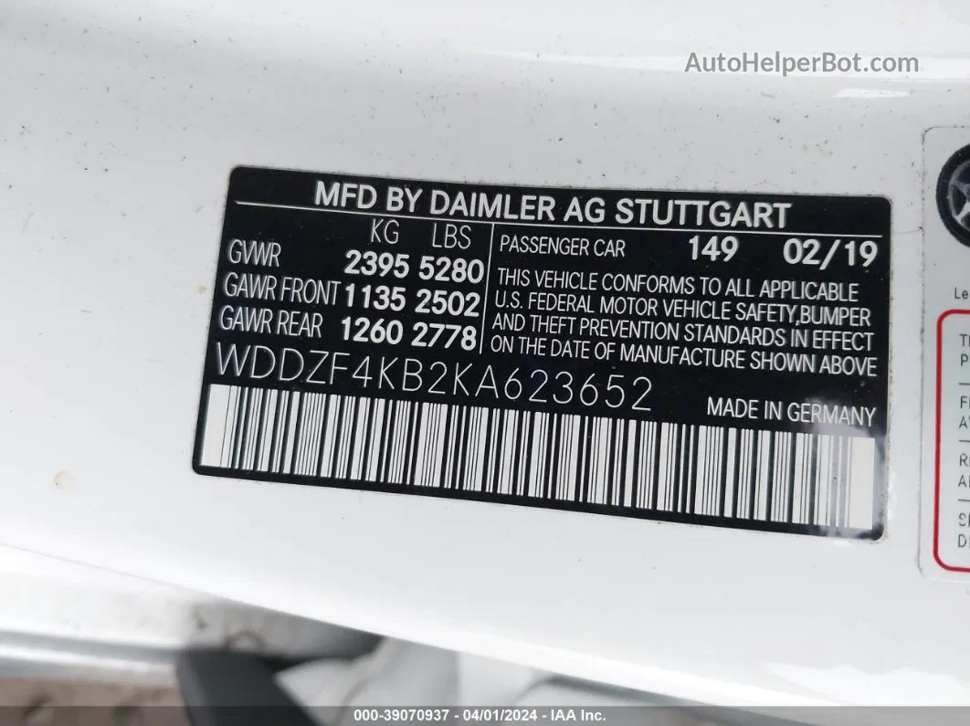 2019 Mercedes-benz E 300 4matic Белый vin: WDDZF4KB2KA623652