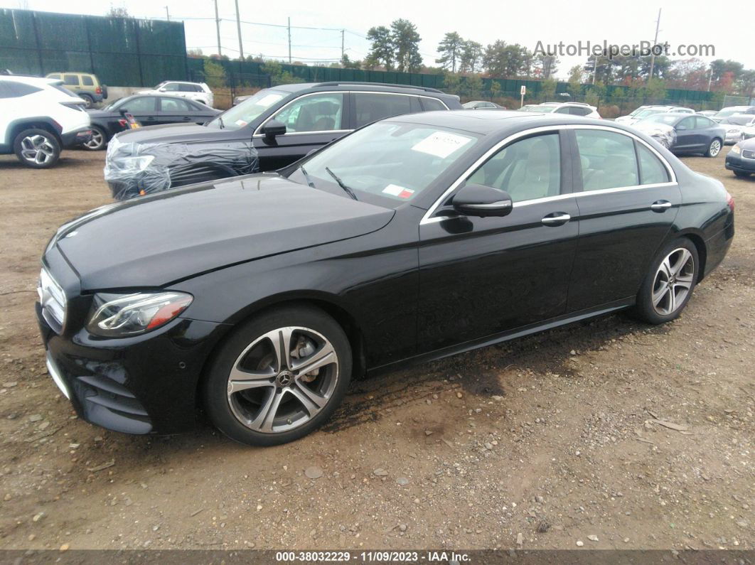 2019 Mercedes-benz E 300 4matic Черный vin: WDDZF4KB4KA516182