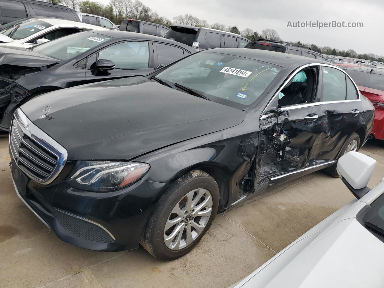 2019 Mercedes-benz E 300 4matic Черный vin: WDDZF4KB4KA527814