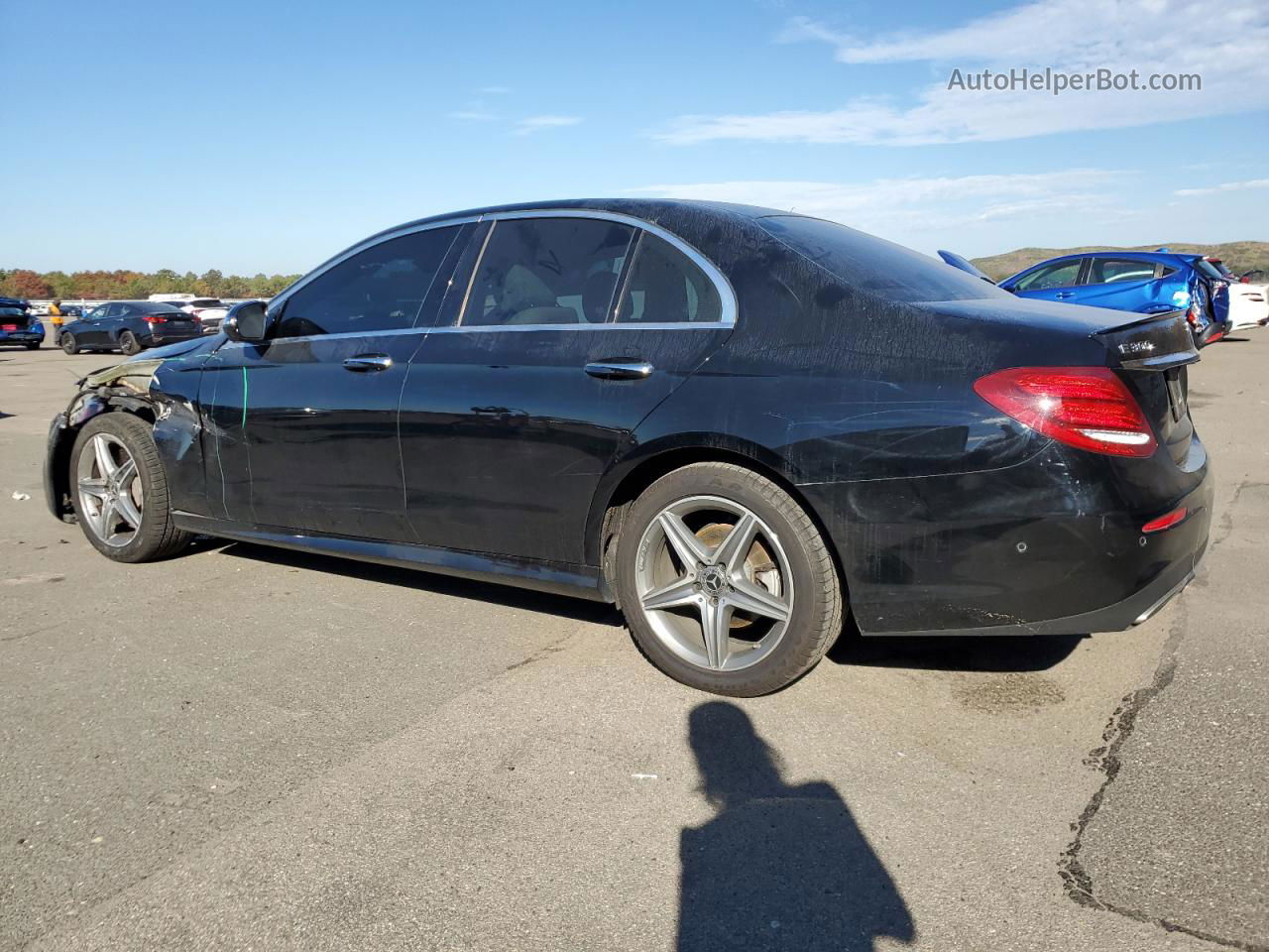 2019 Mercedes-benz E 300 4matic Черный vin: WDDZF4KB7KA509808