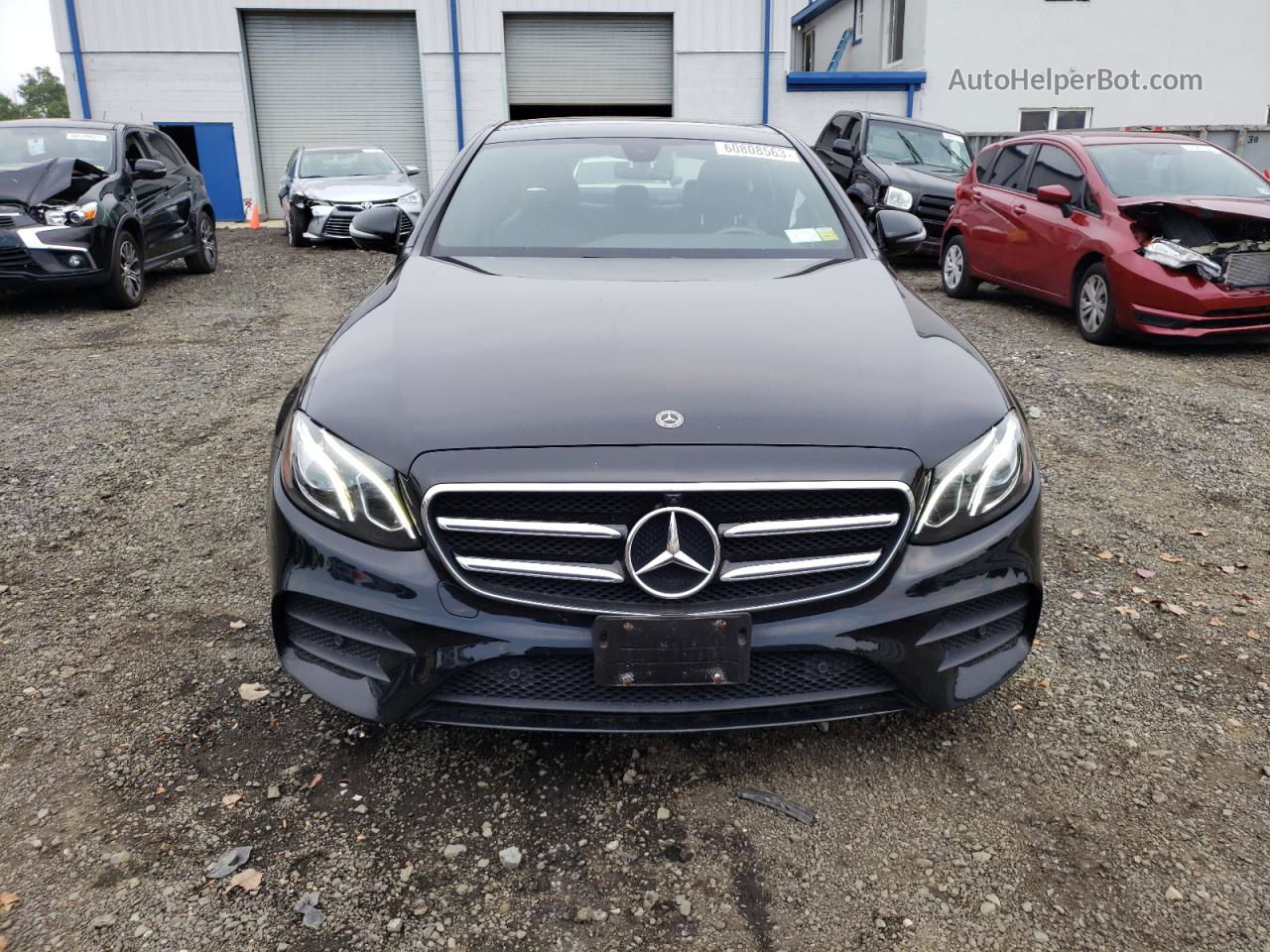 2019 Mercedes-benz E 300 4matic Черный vin: WDDZF4KB9KA610252