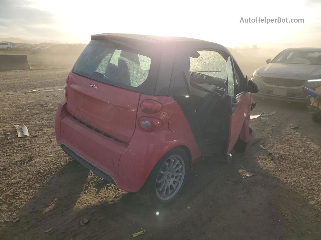 2014 Smart Fortwo Pure Красный vin: WMEEJ3BA0EK757777