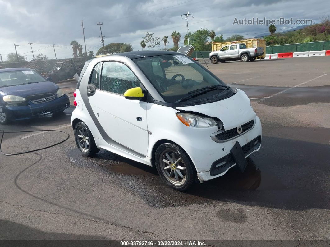 2014 Smart Fortwo Passion/pure White vin: WMEEJ3BA3EK742433