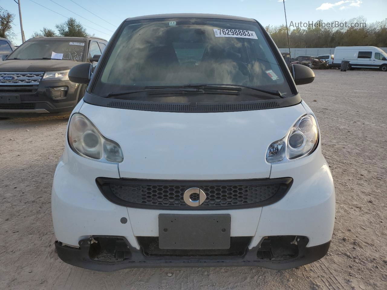 2014 Smart Fortwo Pure White vin: WMEEJ3BA4EK777658